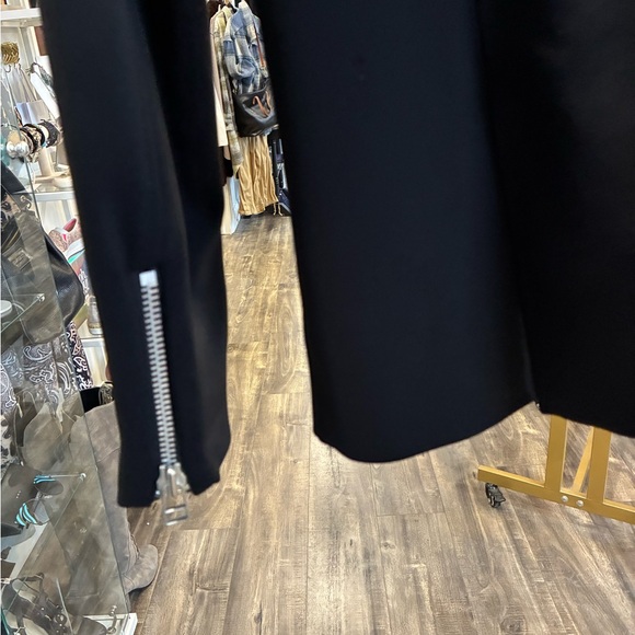 Veronica Beard Scuba Hadley Moto Jacket in black size 8 - Picture 9 of 9